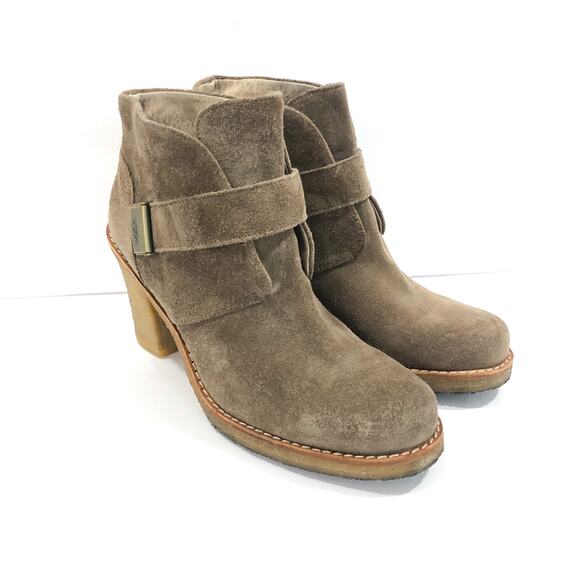 UGG Brienne Ankle Boots - Picture 3 of 11